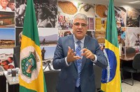 Girão não vê problema em visita de Mike Pompeo e critica governos anteriores