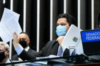 Sem acordo, Davi cancela sessão do Congresso para analisar vetos