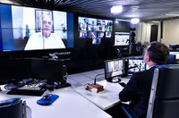 Senadores criticam adiamento de sessão do Congresso para votar vetos