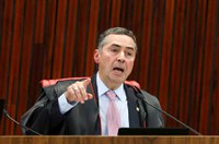 Pedido de afastamento de senador feito pelo STF é arquivado