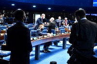 Senado aprova quatro indicações para a diretoria da Anvisa