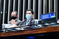 Senado decreta luto oficial por morte de Arolde de Oliveira