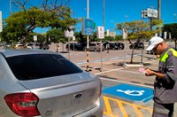 Multa para uso indevido de vaga de idoso ou pessoa com deficiência pode aumentar