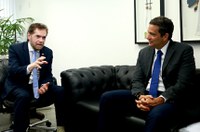 Campos Neto concorda com alterações no projeto de autonomia do BC, afirma Plínio