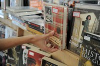 Senadores destacam Dia Nacional do Livro e defendem projetos de incentivo ao setor