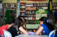 Assistência de bibliotecários poderá ser obrigatória em bibliotecas escolares