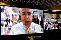 Girão apresenta projeto para garantir tratamento de preso viciado em droga