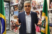 Girão destaca PEC que afasta candidatos ao Executivo seis meses antes das eleições