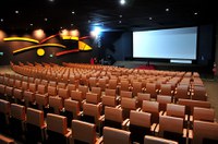 Projeto garante mais acessibilidade para pessoas surdas em salas de cinema