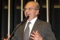 Izalci Lucas pede voto de pesar por morte de Jofran Frejat