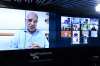 Lasier Martins questiona suposto acordo para reeleição de presidentes da Câmara e do Senado