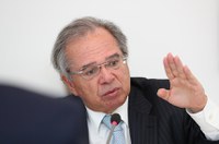 Comissão mista da covid-19 ouve Paulo Guedes na sexta
