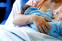 Licença-maternidade passa a contar após alta da mãe ou do bebê, prevê projeto