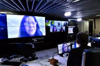 Renúncia de candidato a vice não causará impugnação do titular, sugere Rose de Freitas