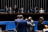 Senado aprova R$ 13 bi em empréstimos internacionais contra a pandemia