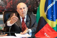 Suassuna pede mais rigor na fiscalização dos preços de produtos farmacêuticos