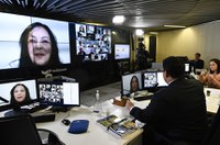 Projeto permite trabalho de vendedores ambulantes dentro de ônibus