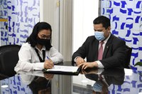 Nailde Panta assume como senadora até retorno de Daniella Ribeiro