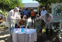 Criminalização da prática de furar a fila da vacinação será analisada pelo Senado