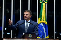 Relatório preliminar deixa auxílio emergencial fora do Orçamento