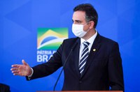 Lei abre caminho para compra de vacinas que requerem responsabilização civil