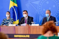 Pacheco pede antecipação de cronograma de vacinação e reposição de insumos