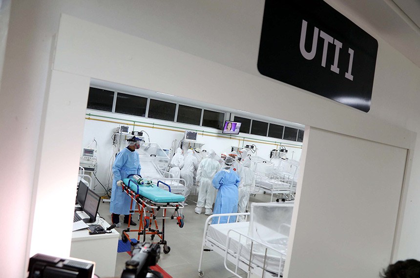 UTI para covid-19 em hospital de Manaus: programa estimula empresas a contratar leitos para atendimento pelo SUS