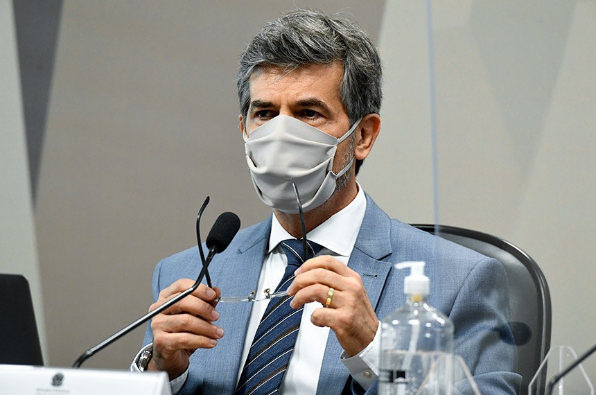 Nelson Teich, que foi ministro da Saúde no governo Bolsonaro por menos de um mês, prestou depoimento na CPI da Pandemia nesta quarta
