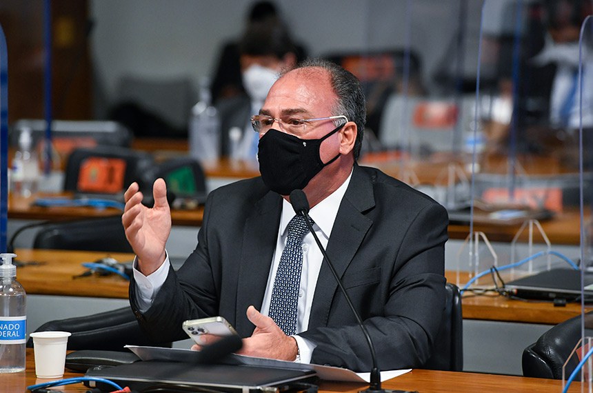 O líder do governo no Senado, Fernando Bezerra Coelho, durante audiência na CPI da Pandemia