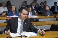 Presidente do Senado lamenta morte de Bruno Covas