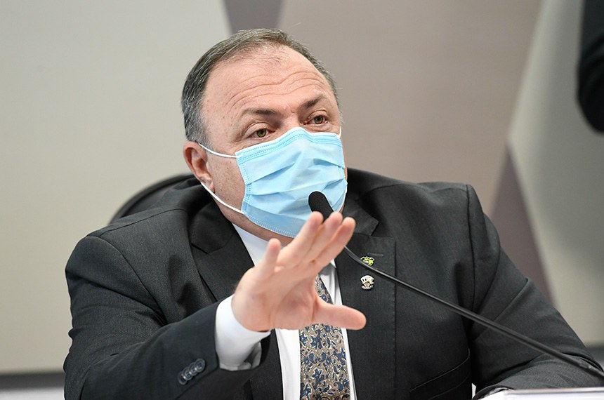 O ex-ministro da Saúde Eduardo Pazuello no segundo dia de depoimento à CPI da Pandemia