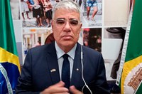 Sociedade precisa de diálogo e menos radicalismo, diz Girão