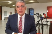 Girão pede apoio popular a petição contra supersalários na administração pública