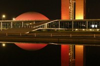 Senado será iluminado de laranja para destacar campanha contra queimaduras