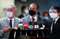 Senadores lamentam 500 mil mortes por covid-19; CPI divulga nota