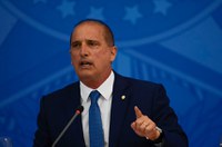 CPI deve convocar Onyx Lorenzoni, dizem senadores