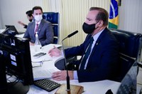 Vai a sanção autorização para produzir vacinas anticovid em indústrias veterinárias