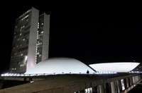 Senado analisa projeto que define crimes contra o Estado democrático de direito