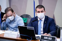 CPI da Pandemia cobra de Bolsonaro resposta sobre denúncias do deputado Luis Miranda