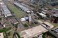 Projeto que combate supersalários volta para o Senado