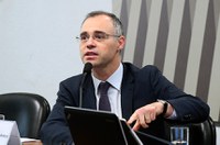 Na volta do recesso, Senado deve votar indicação de André Mendonça ao STF