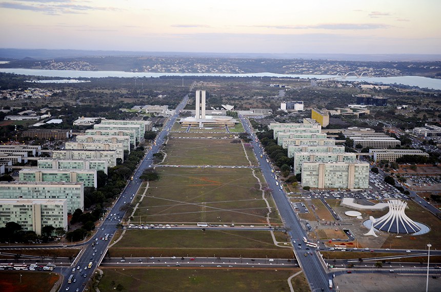 A Esplanada dos Ministérios concentra parte dos servidores federais em Brasília