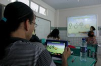 MP retira prazo de repasse para internet de aluno e professor da rede pública