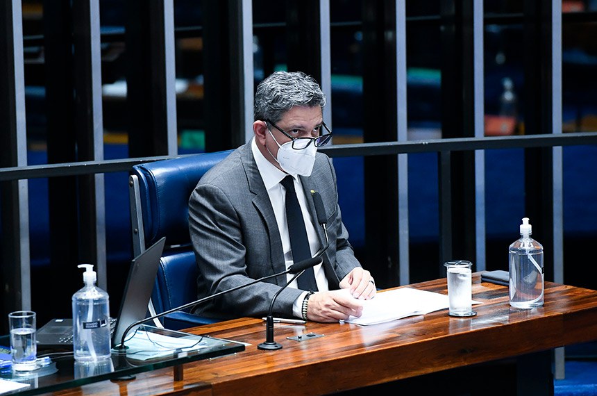 O relator, senador Rogério Carvalho, rejeitou 40 emendas apresentadas no Senado e acatou parcialmente 2. Ele sugeriu que as alterações propostas sejam analisadas depois da edição da nova lei
