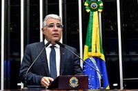 Girão critica ativismo político do STF e TSE