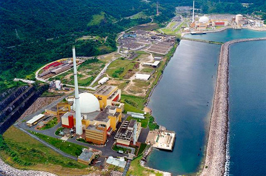 Simulação da Central Nuclear Almirante Álvaro Alberto com Angra 3 concluída.   Data não identificada.