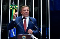 Alvaro Dias critica projeto que altera Lei de Improbidade Administrativa