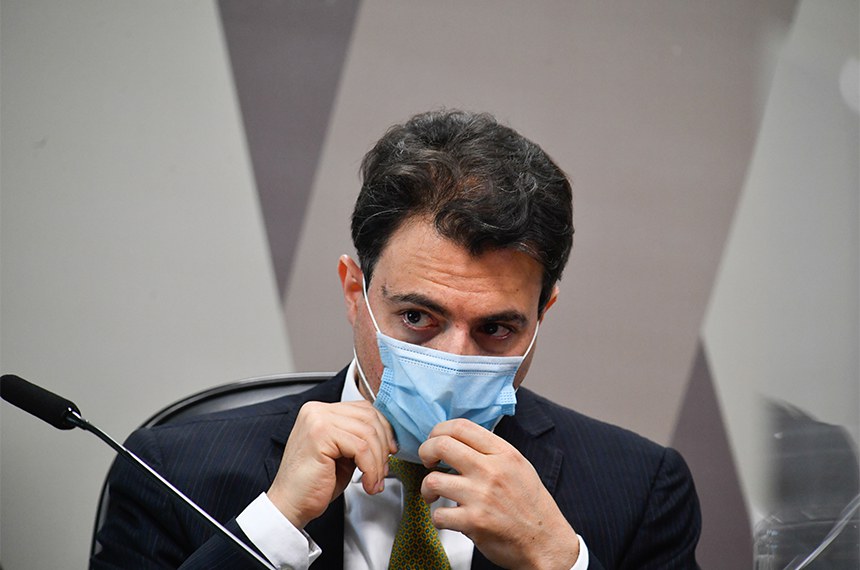 Otávio Oscar Fakhoury durante o depoimento à CPI da Pandemia