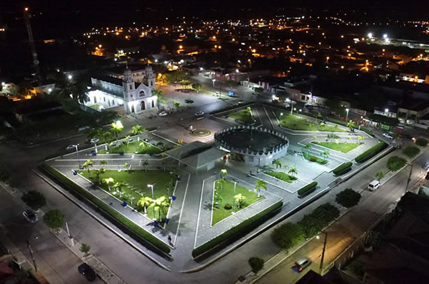 Imagens da cidade...						</p>
						
						<p><a href=