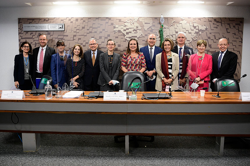 CRE aprova diplomatas indicados para OEA e OMC — Rádio Senado